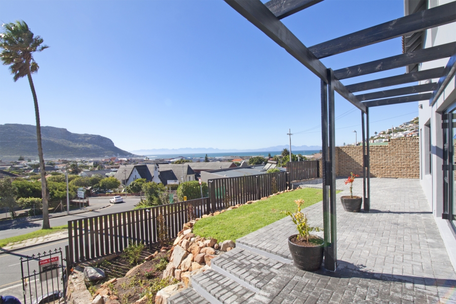 4 Bedroom Property for Sale in Fish Hoek Western Cape